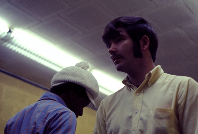 4-1972boxcarousel