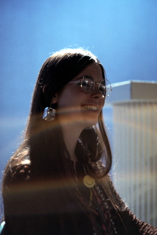68-1972boxcarousel
