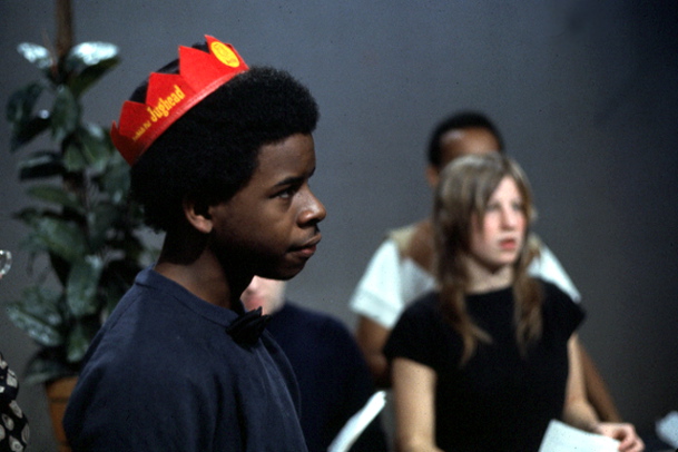 116-1972boxcarousel