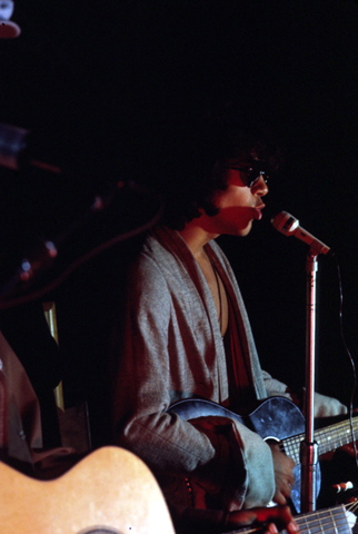69-1972boxcarousel