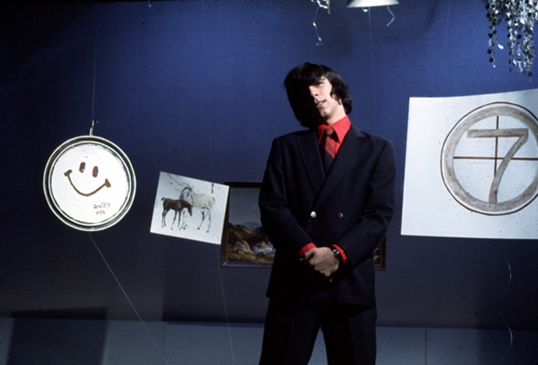 18-1972boxcarousel